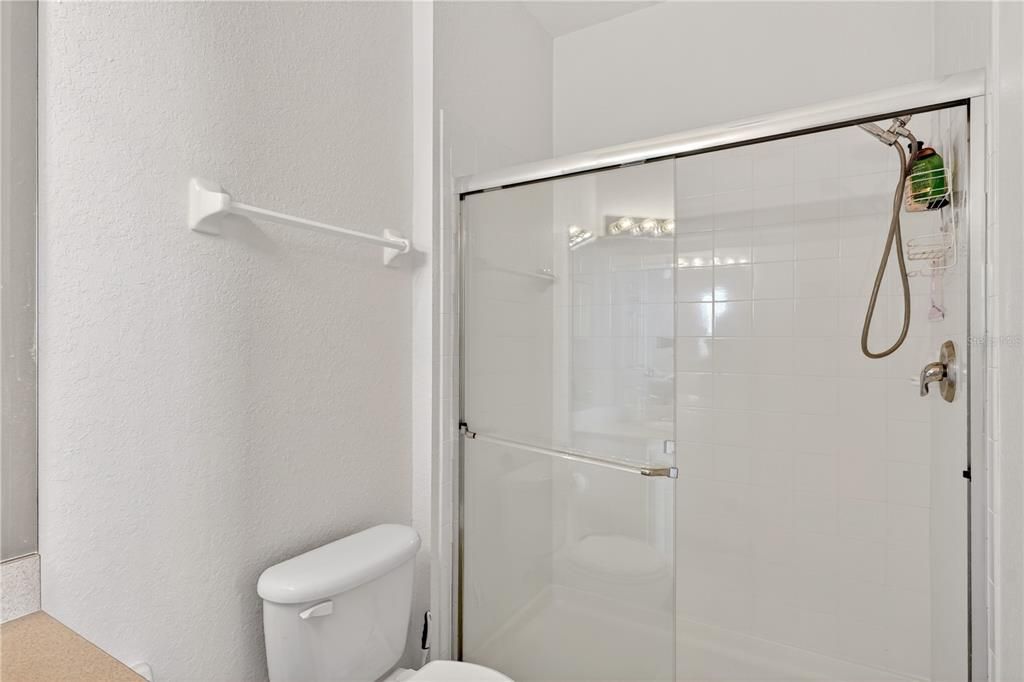For Sale: $325,000 (3 beds, 2 baths, 1450 Square Feet)