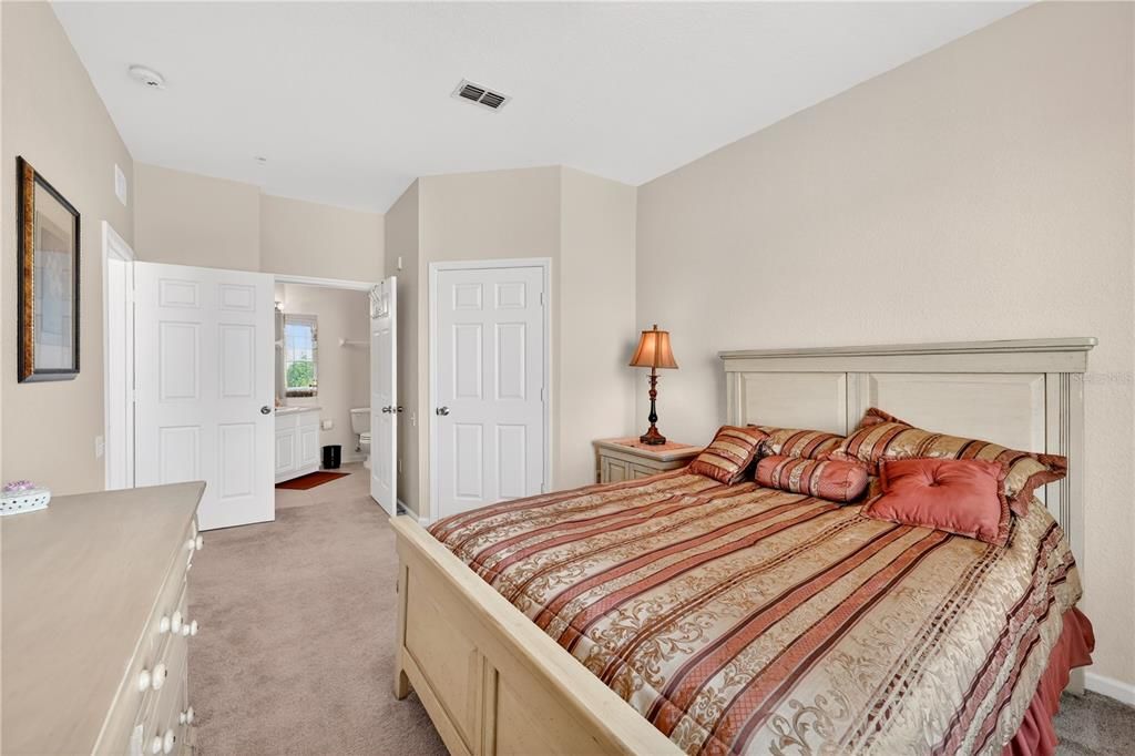 For Sale: $325,000 (3 beds, 2 baths, 1450 Square Feet)