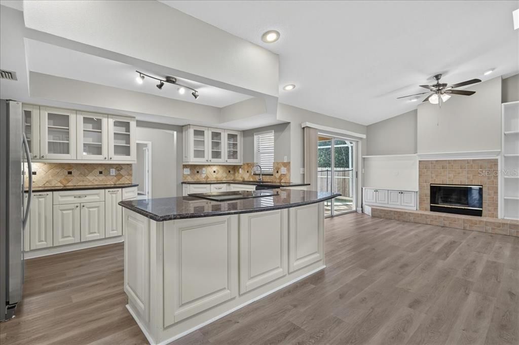 For Sale: $565,000 (3 beds, 2 baths, 2065 Square Feet)