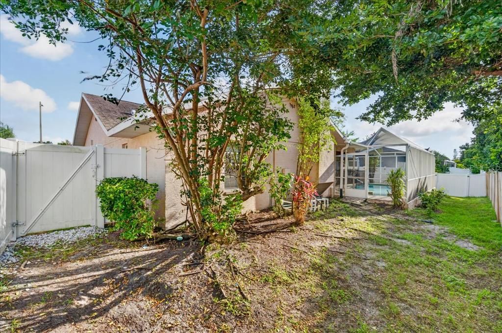 For Sale: $565,000 (3 beds, 2 baths, 2065 Square Feet)