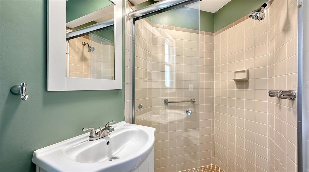 For Rent: $2,595 (2 beds, 2 baths, 1573 Square Feet)