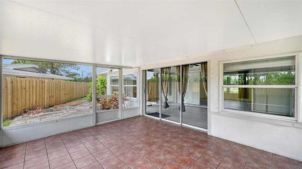 For Rent: $2,595 (2 beds, 2 baths, 1573 Square Feet)