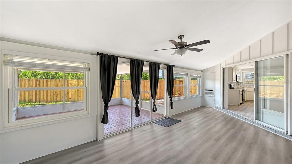 For Rent: $2,595 (2 beds, 2 baths, 1573 Square Feet)
