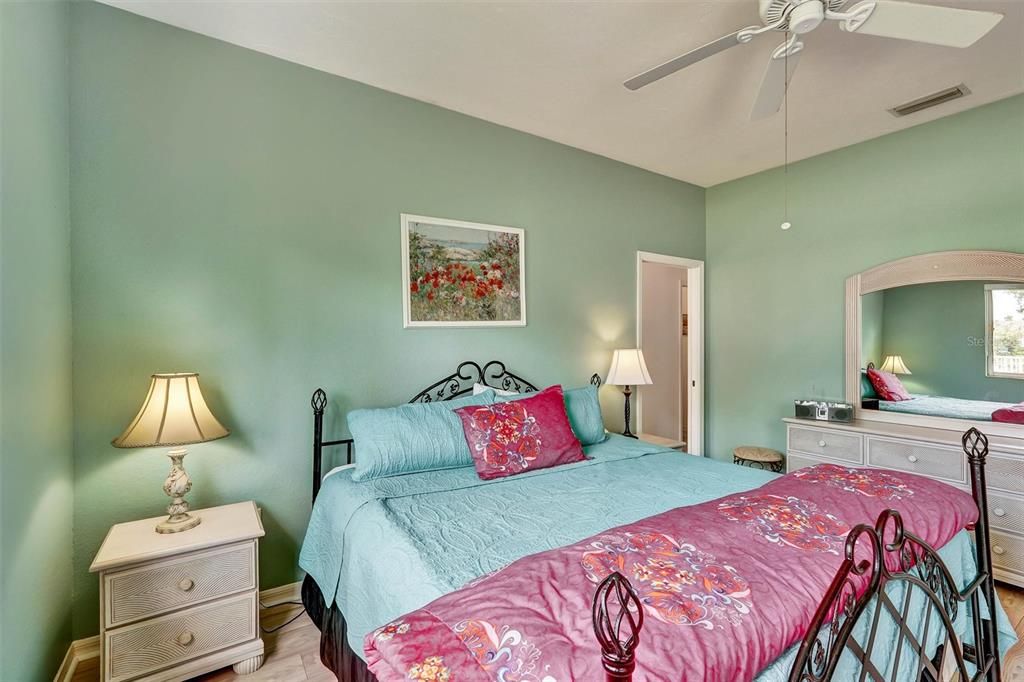 For Sale: $364,000 (2 beds, 2 baths, 1656 Square Feet)