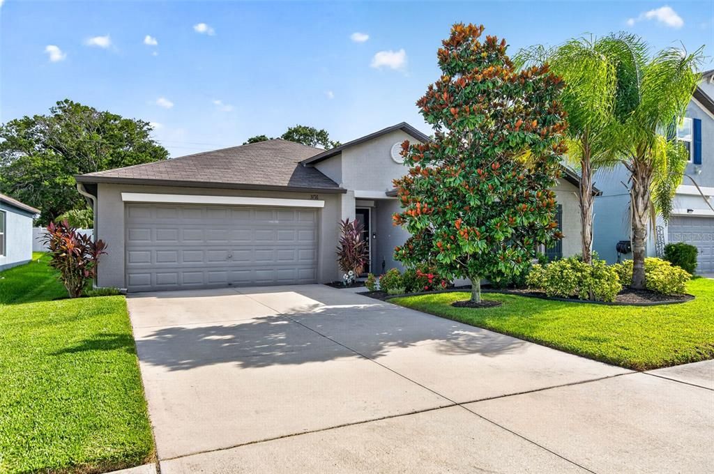 For Sale: $410,000 (4 beds, 2 baths, 1935 Square Feet)