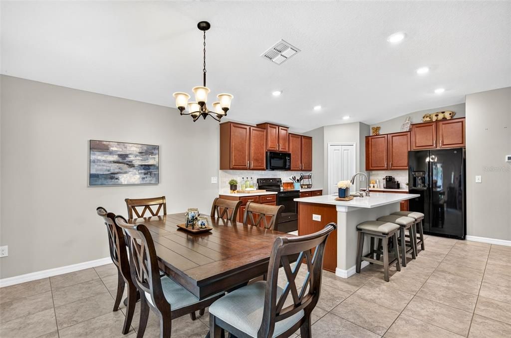 For Sale: $410,000 (4 beds, 2 baths, 1935 Square Feet)