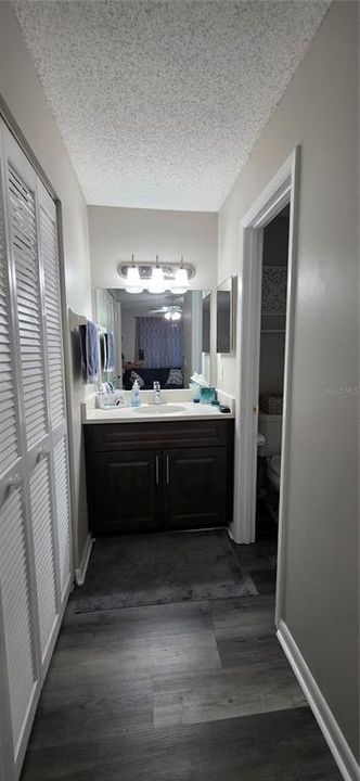 For Sale: $132,900 (2 beds, 2 baths, 864 Square Feet)