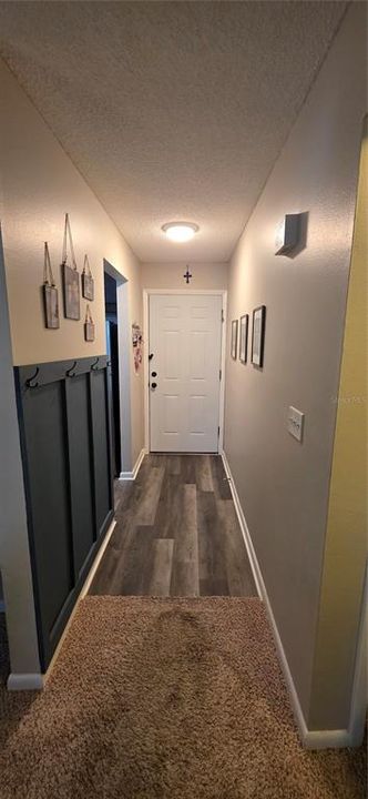 For Sale: $132,900 (2 beds, 2 baths, 864 Square Feet)