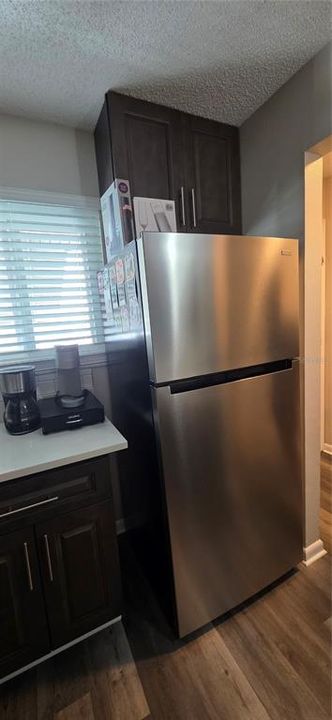 For Sale: $132,900 (2 beds, 2 baths, 864 Square Feet)