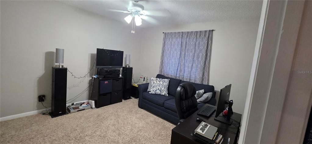 For Sale: $132,900 (2 beds, 2 baths, 864 Square Feet)
