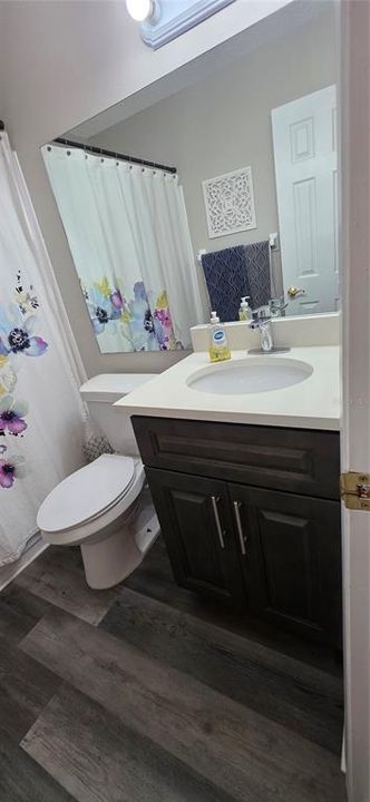 For Sale: $132,900 (2 beds, 2 baths, 864 Square Feet)