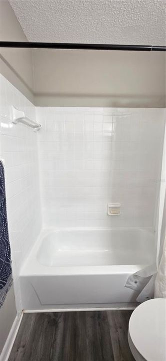 For Sale: $132,900 (2 beds, 2 baths, 864 Square Feet)