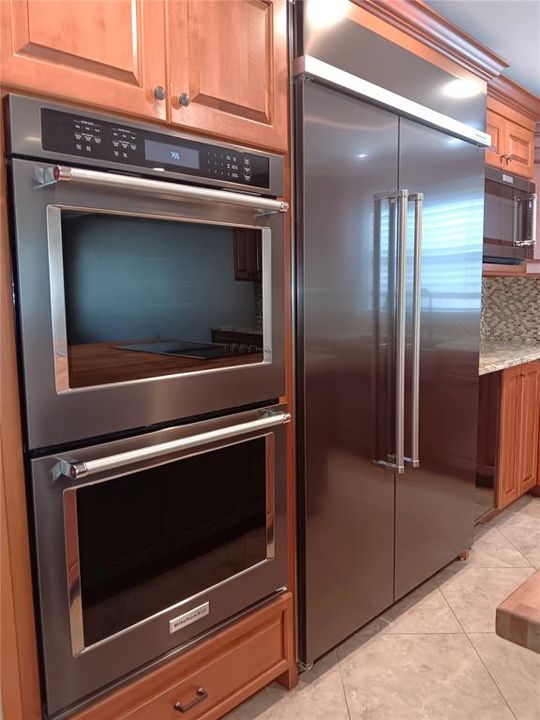 For Rent: $2,275 (2 beds, 2 baths, 1013 Square Feet)
