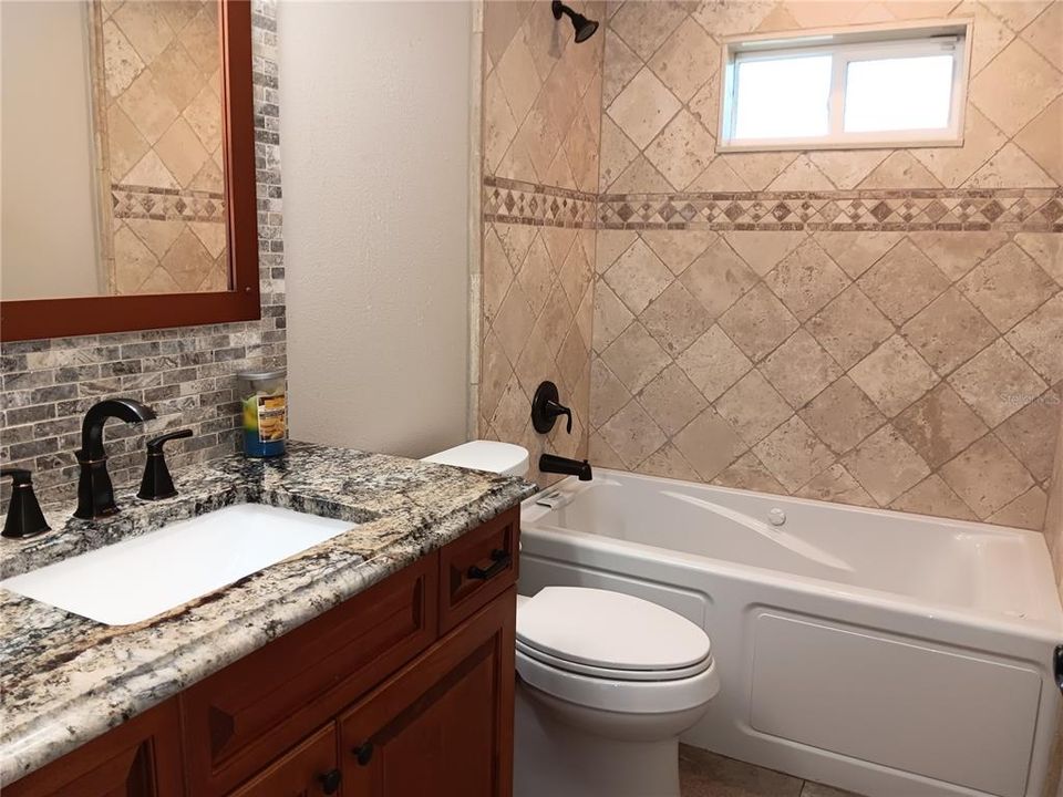 For Rent: $2,275 (2 beds, 2 baths, 1013 Square Feet)