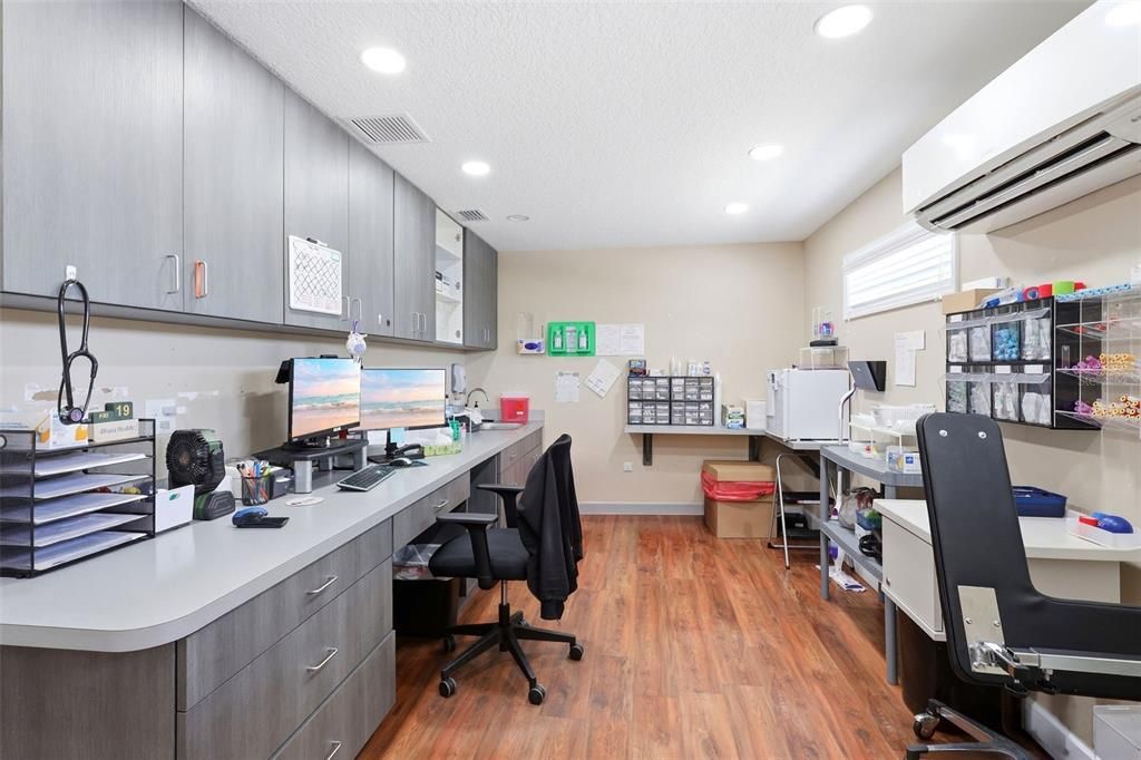 For Sale: $450,000 (0 beds, 0 baths, 1786 Square Feet)