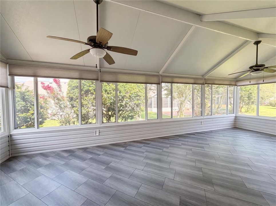 For Sale: $400,000 (3 beds, 2 baths, 2044 Square Feet)