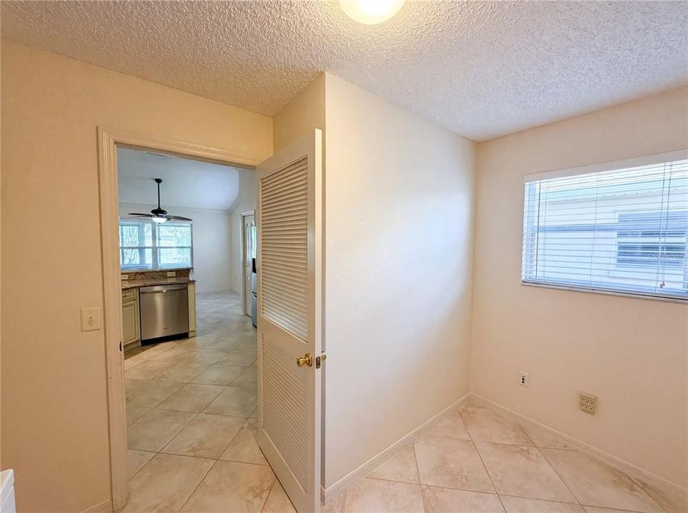 For Sale: $400,000 (3 beds, 2 baths, 2044 Square Feet)