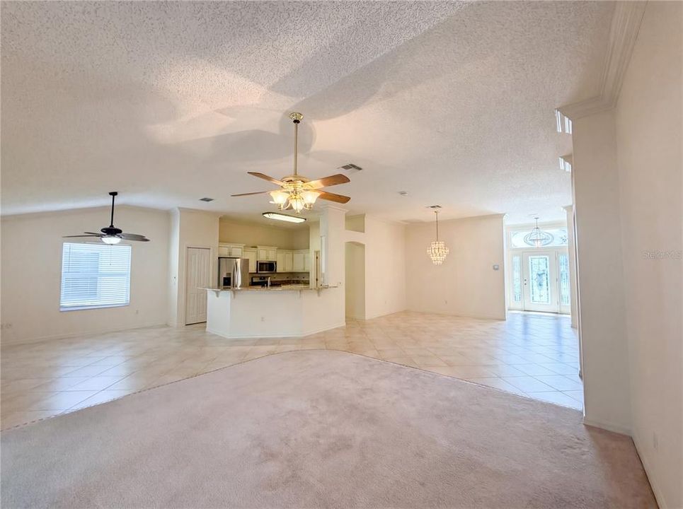 For Sale: $400,000 (3 beds, 2 baths, 2044 Square Feet)