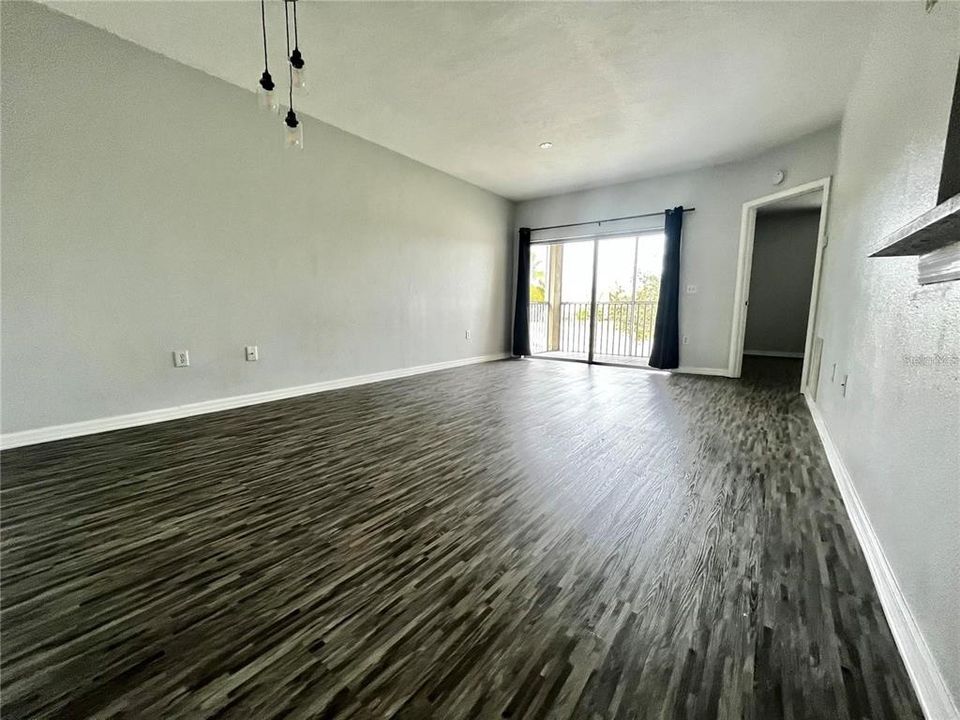В аренду: $1,900 (3 спален, 2 ванн, 1151 Квадратных фут)
