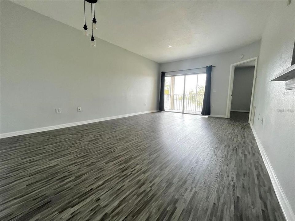 В аренду: $1,900 (3 спален, 2 ванн, 1151 Квадратных фут)