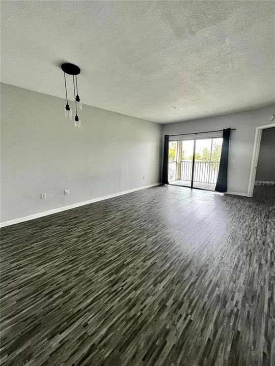 В аренду: $1,900 (3 спален, 2 ванн, 1151 Квадратных фут)