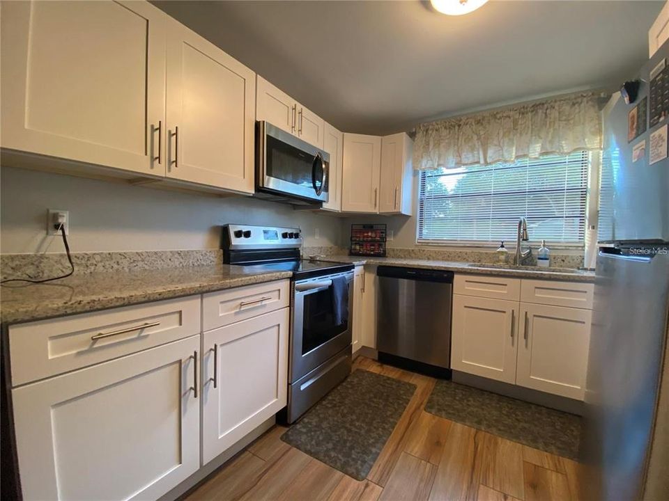 For Rent: $1,850 (2 beds, 2 baths, 1330 Square Feet)