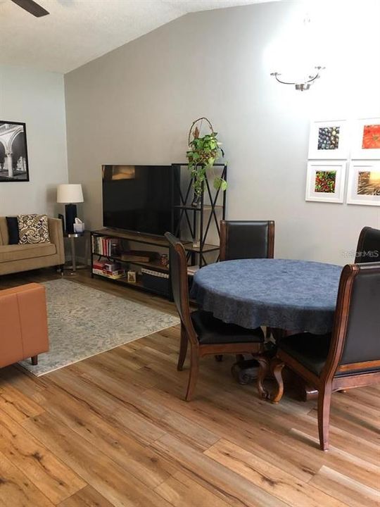 For Rent: $1,850 (2 beds, 2 baths, 1330 Square Feet)