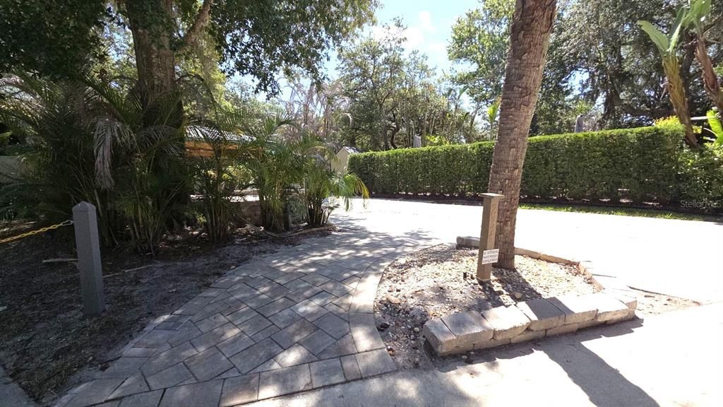 На продажу: $175,000 (0.06 acres)
