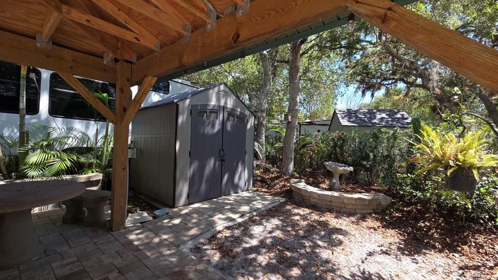 На продажу: $175,000 (0.06 acres)