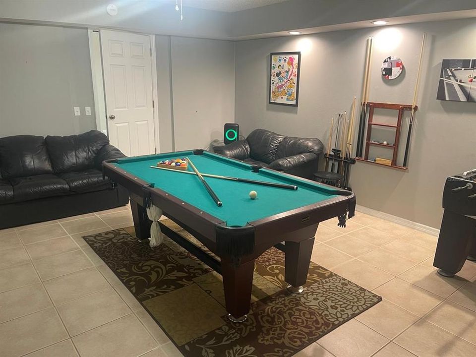 For Rent: $2,500 (5 beds, 3 baths, 1940 Square Feet)
