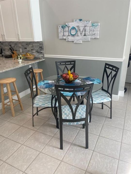 For Rent: $2,500 (5 beds, 3 baths, 1940 Square Feet)