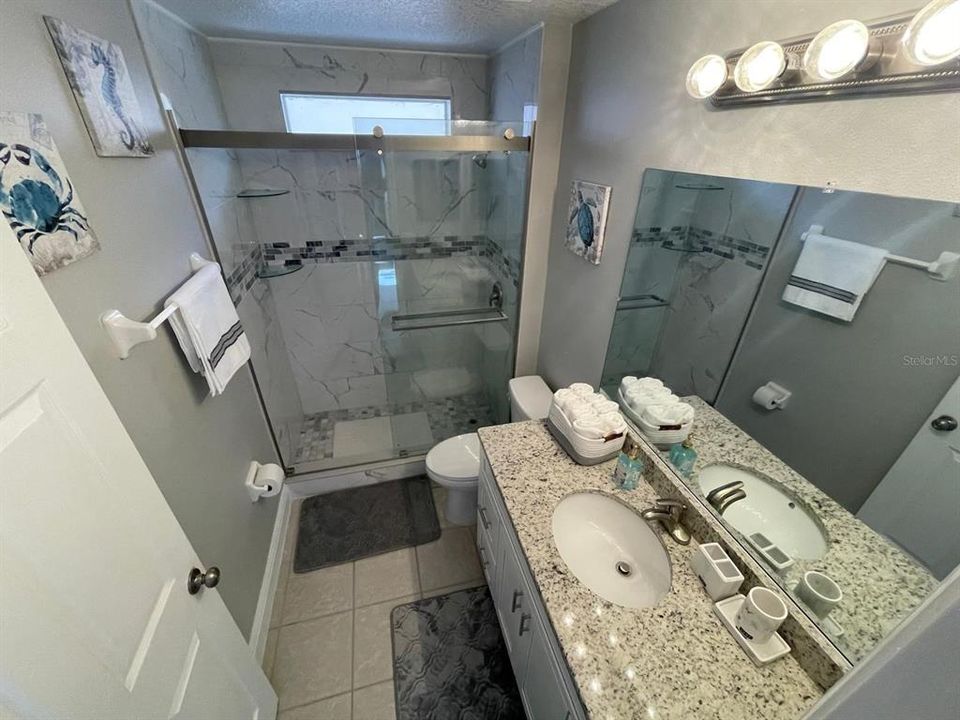 For Rent: $2,500 (5 beds, 3 baths, 1940 Square Feet)