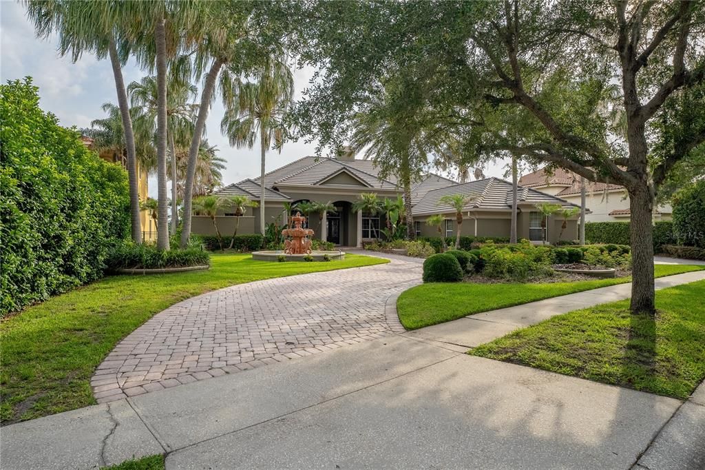 For Sale: $2,650,000 (5 beds, 5 baths, 5433 Square Feet)