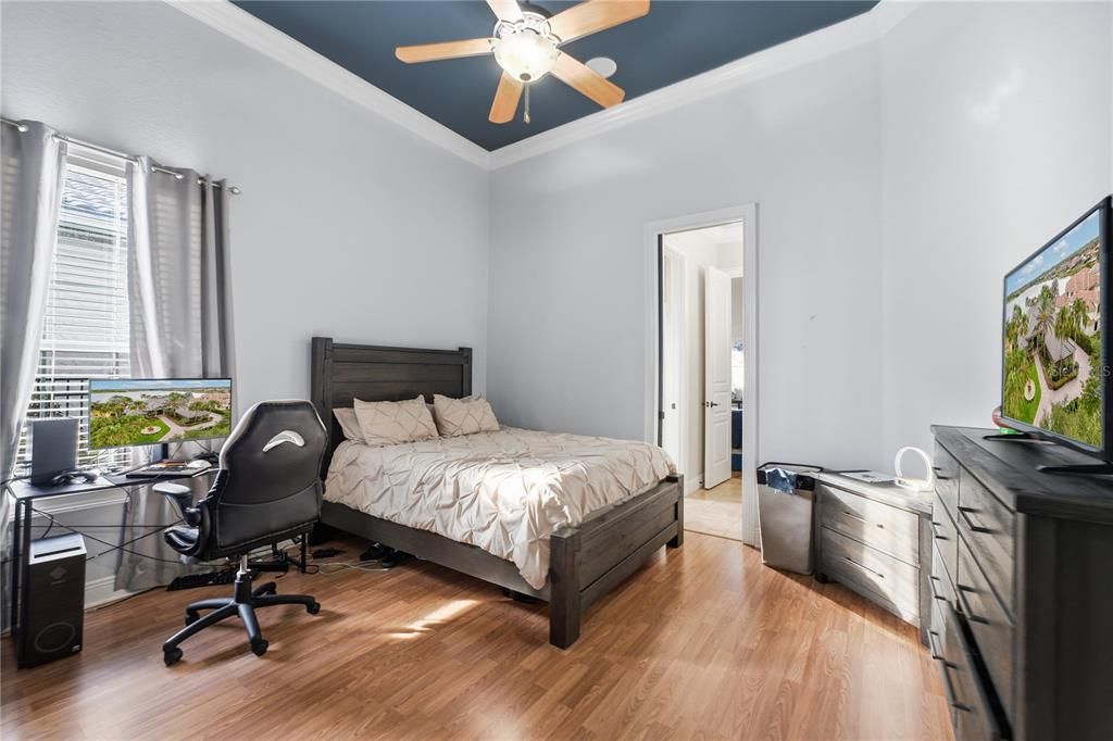 For Sale: $2,650,000 (5 beds, 5 baths, 5433 Square Feet)