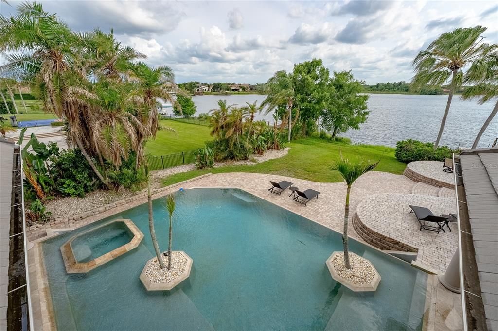 For Sale: $2,650,000 (5 beds, 5 baths, 5433 Square Feet)