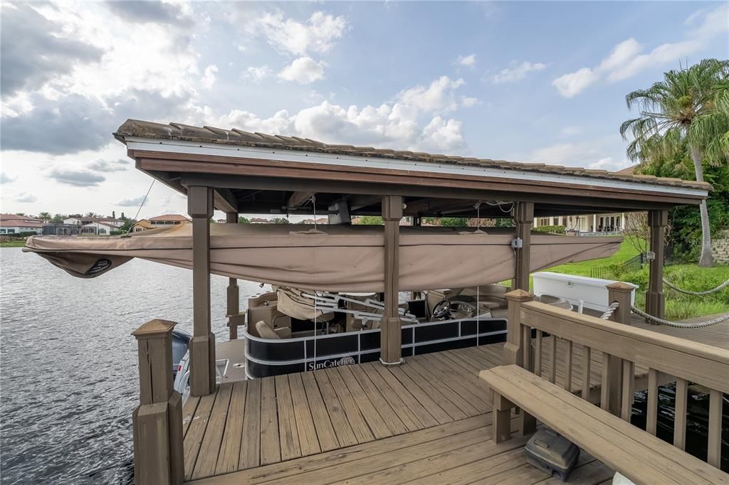For Sale: $2,650,000 (5 beds, 5 baths, 5433 Square Feet)