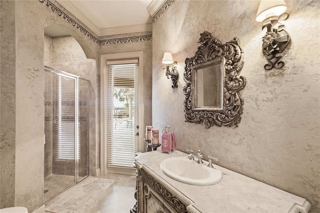 For Sale: $2,650,000 (5 beds, 5 baths, 5433 Square Feet)