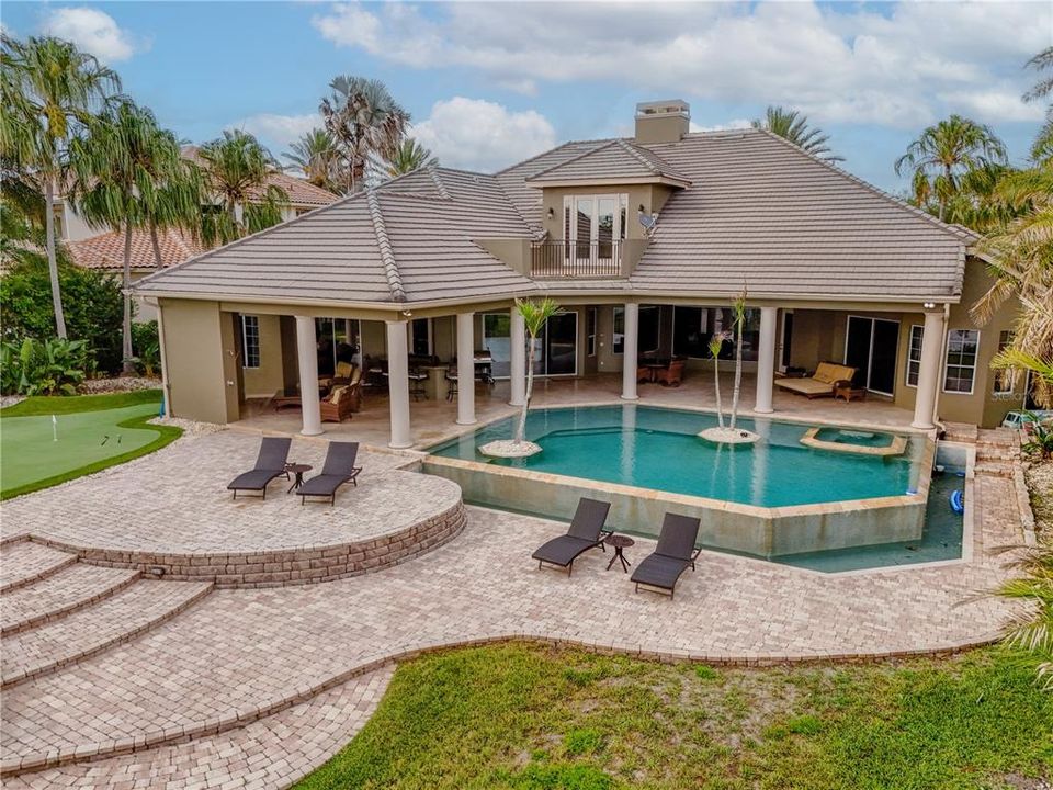 For Sale: $2,650,000 (5 beds, 5 baths, 5433 Square Feet)