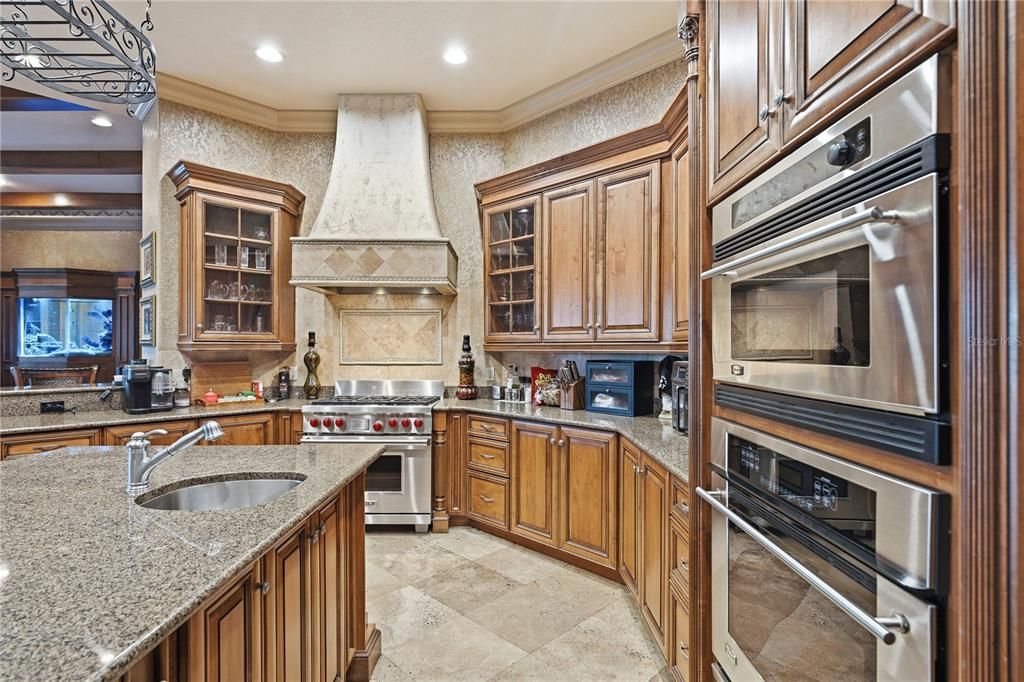 For Sale: $2,650,000 (5 beds, 5 baths, 5433 Square Feet)