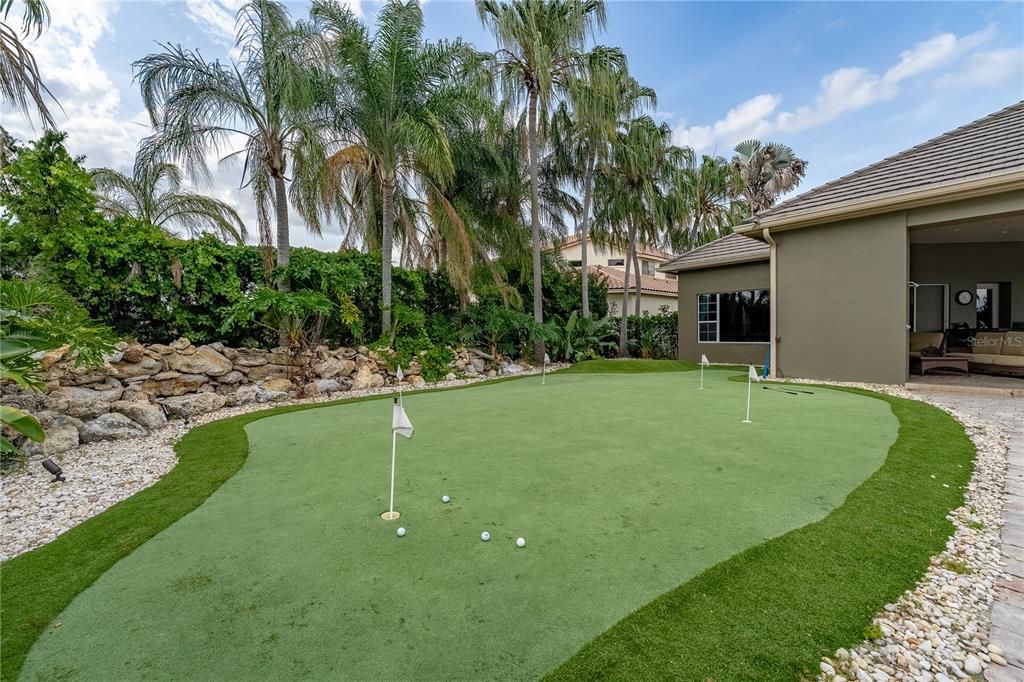 For Sale: $2,650,000 (5 beds, 5 baths, 5433 Square Feet)