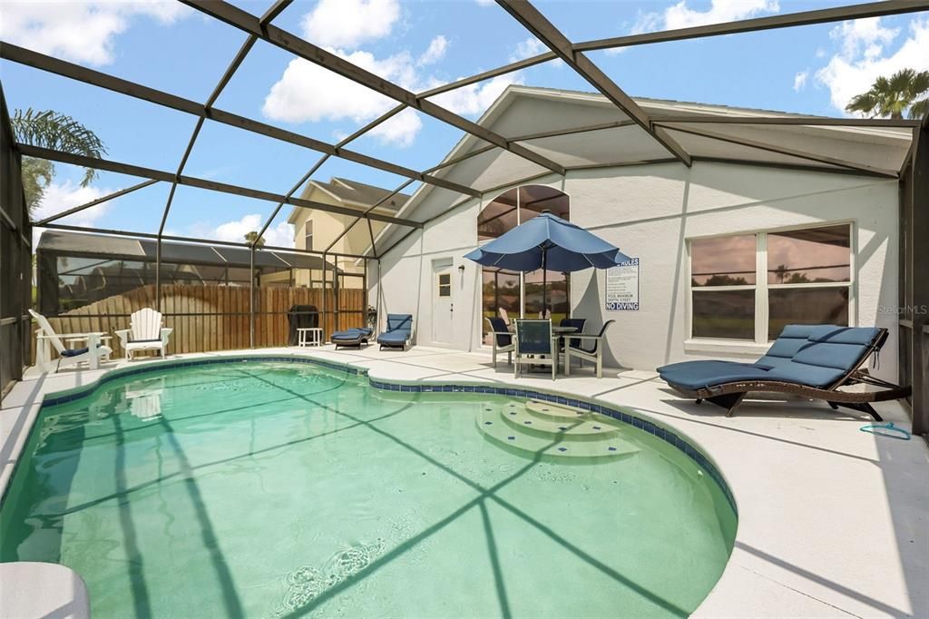 For Sale: $469,000 (4 beds, 3 baths, 2340 Square Feet)
