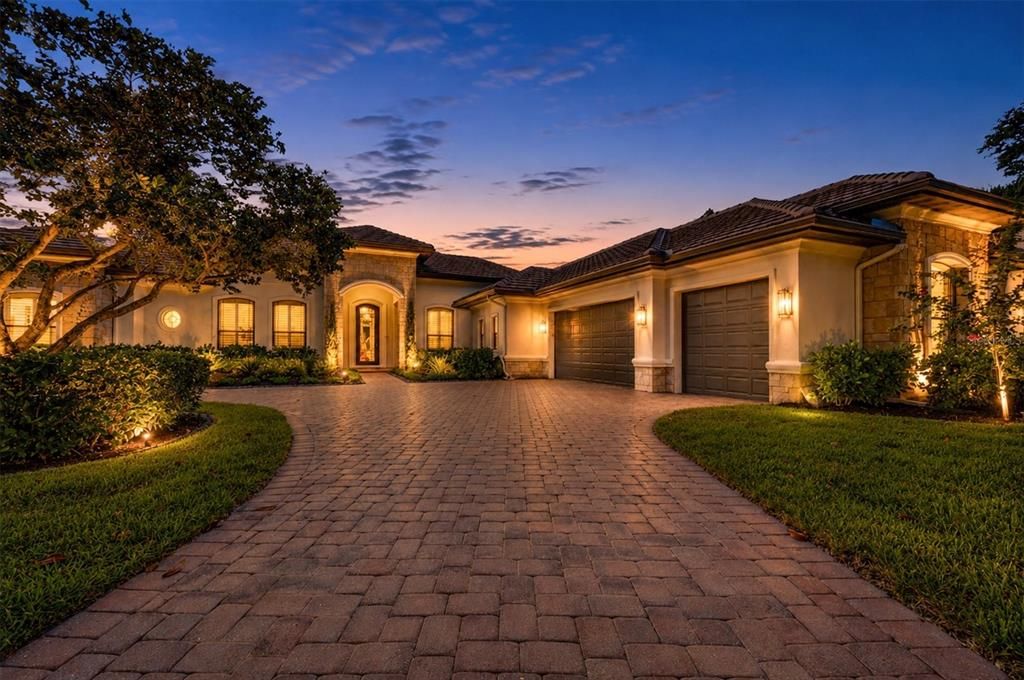 For Sale: $3,350,000 (4 beds, 4 baths, 4877 Square Feet)
