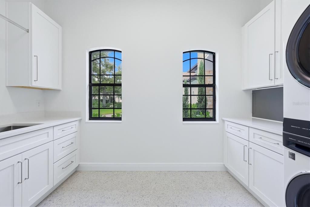 For Sale: $3,350,000 (4 beds, 4 baths, 4877 Square Feet)