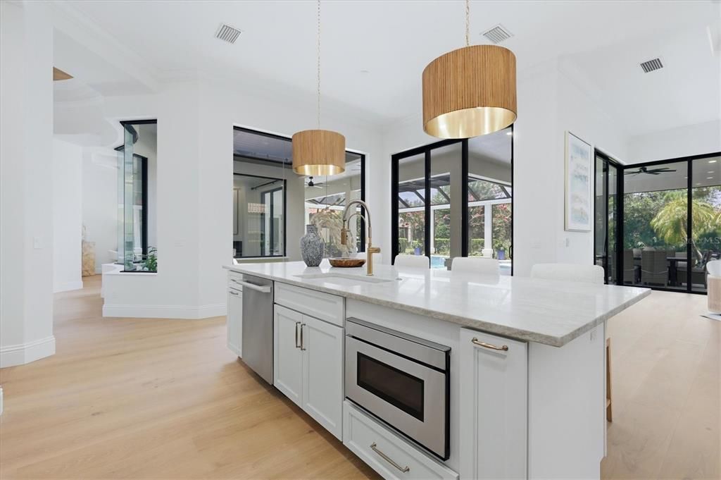 For Sale: $3,350,000 (4 beds, 4 baths, 4877 Square Feet)