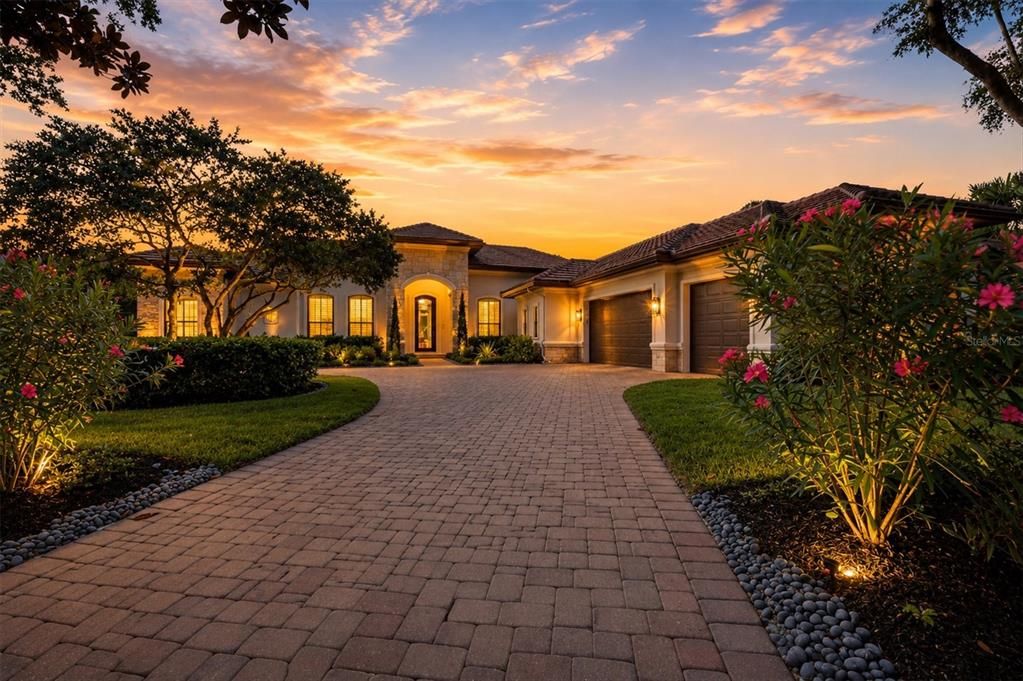 For Sale: $3,350,000 (4 beds, 4 baths, 4877 Square Feet)