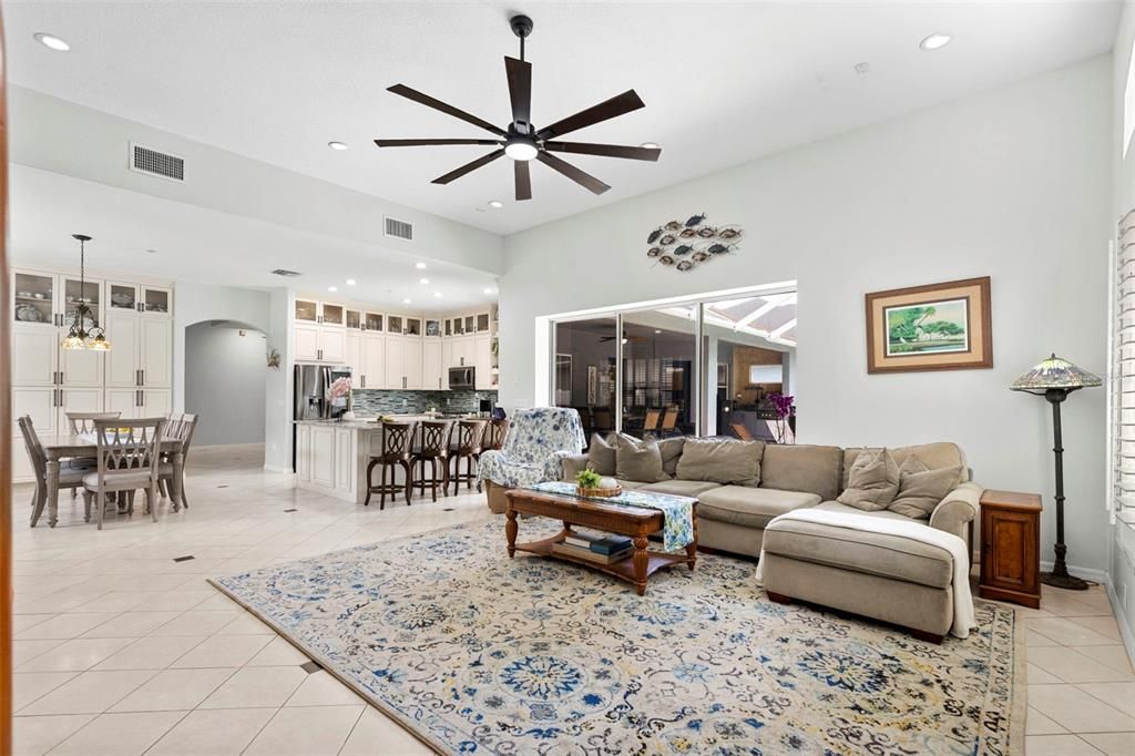 For Sale: $750,000 (5 beds, 4 baths, 3500 Square Feet)