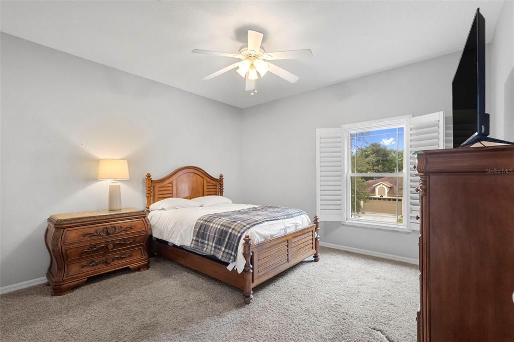 For Sale: $750,000 (5 beds, 4 baths, 3500 Square Feet)
