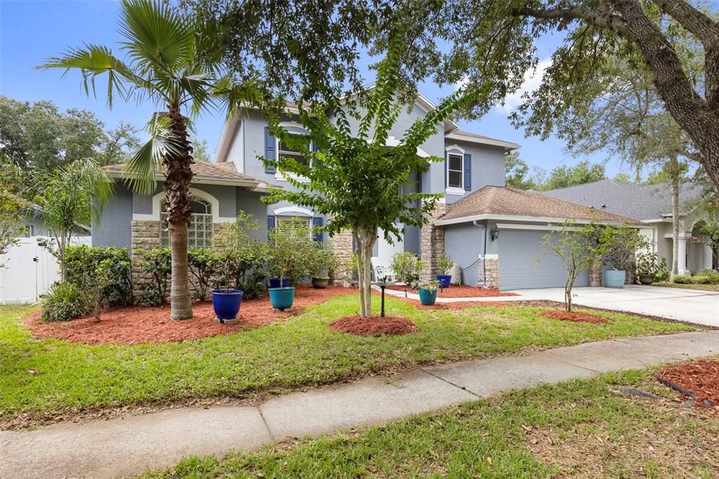 For Sale: $750,000 (5 beds, 4 baths, 3500 Square Feet)