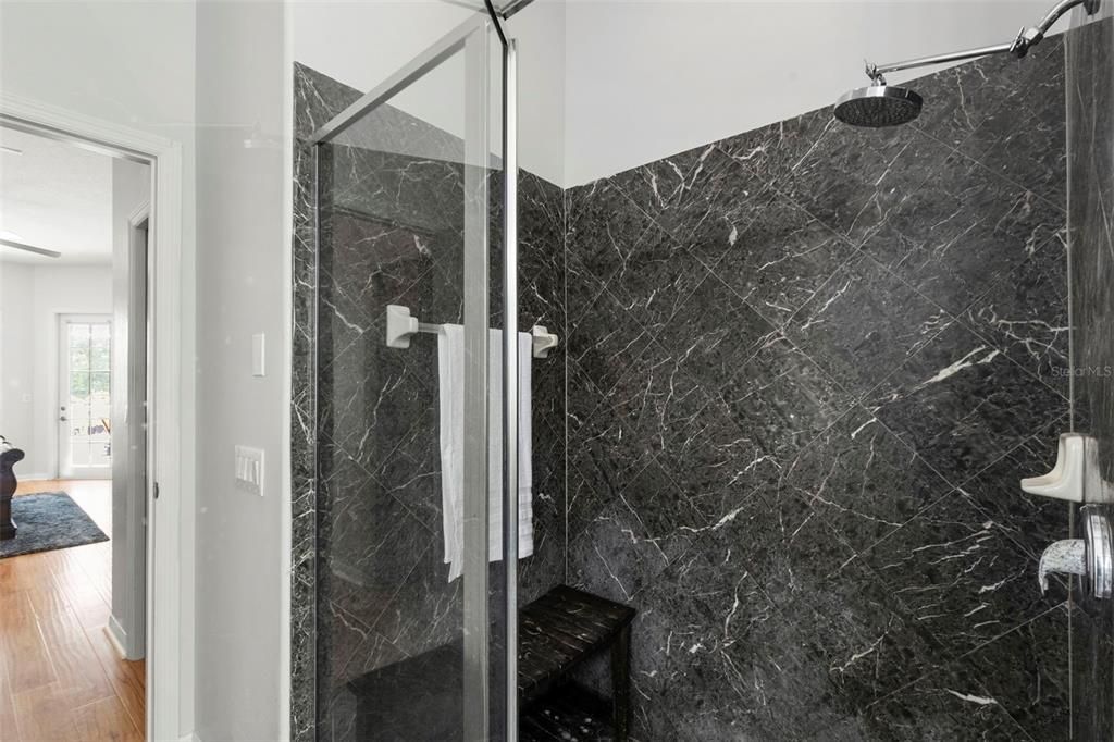For Sale: $750,000 (5 beds, 4 baths, 3500 Square Feet)