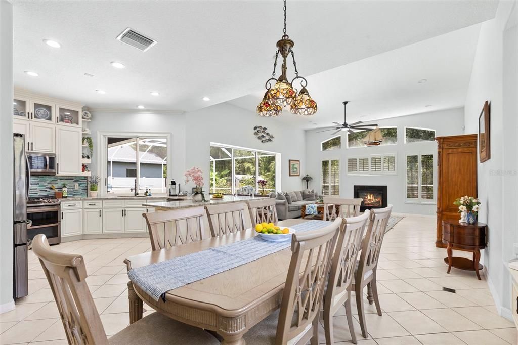 For Sale: $750,000 (5 beds, 4 baths, 3500 Square Feet)